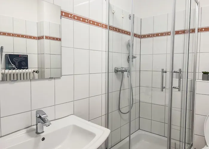 T&k - - 3 With Private Parking 7min Fair And Airport Dus * Düsseldorf