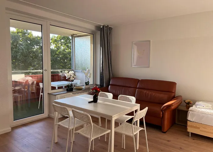 Apartment T&k - - 3 With Private Parking 7min Fair And Airport Dus